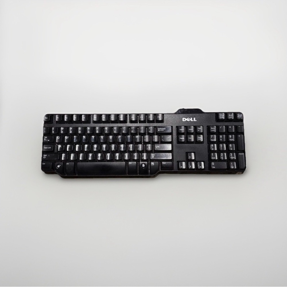 Dell SK-8115 L100 104-Key USB Wired Standard Keyboard 0DJ331 0RH659 Genuine OEM